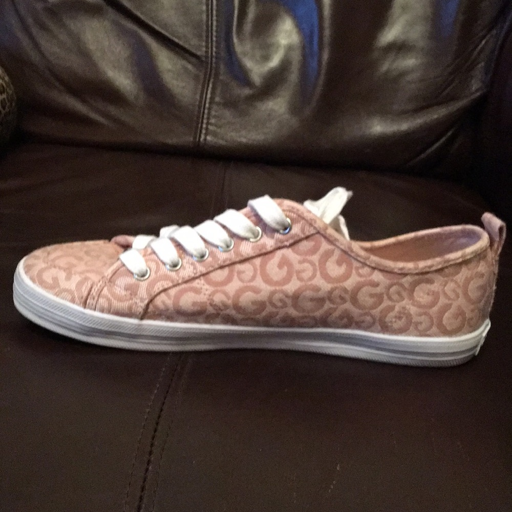 Canvas Shoes G By Guess - Picture 7 of 8
